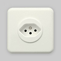 three-pin-round-plugs